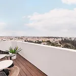 Bay View Penthouse By Olala Homes